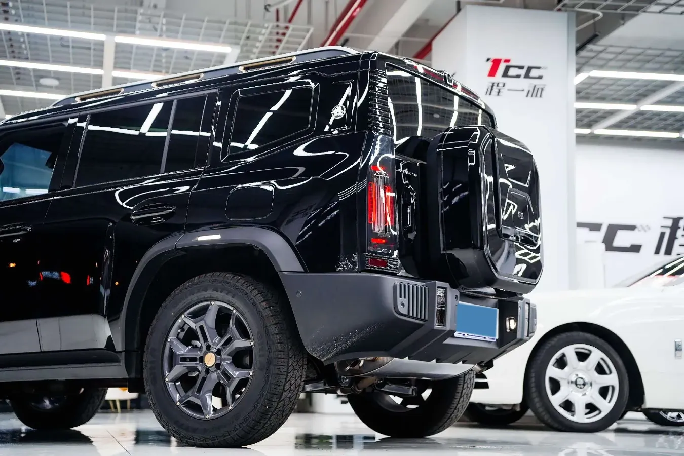 2025 Jetour Traveller 2.0T 254HP L4 7DCT,autocango,china used car exporter,china ev exporter,chinese used car exporter,chinese used ev exporter