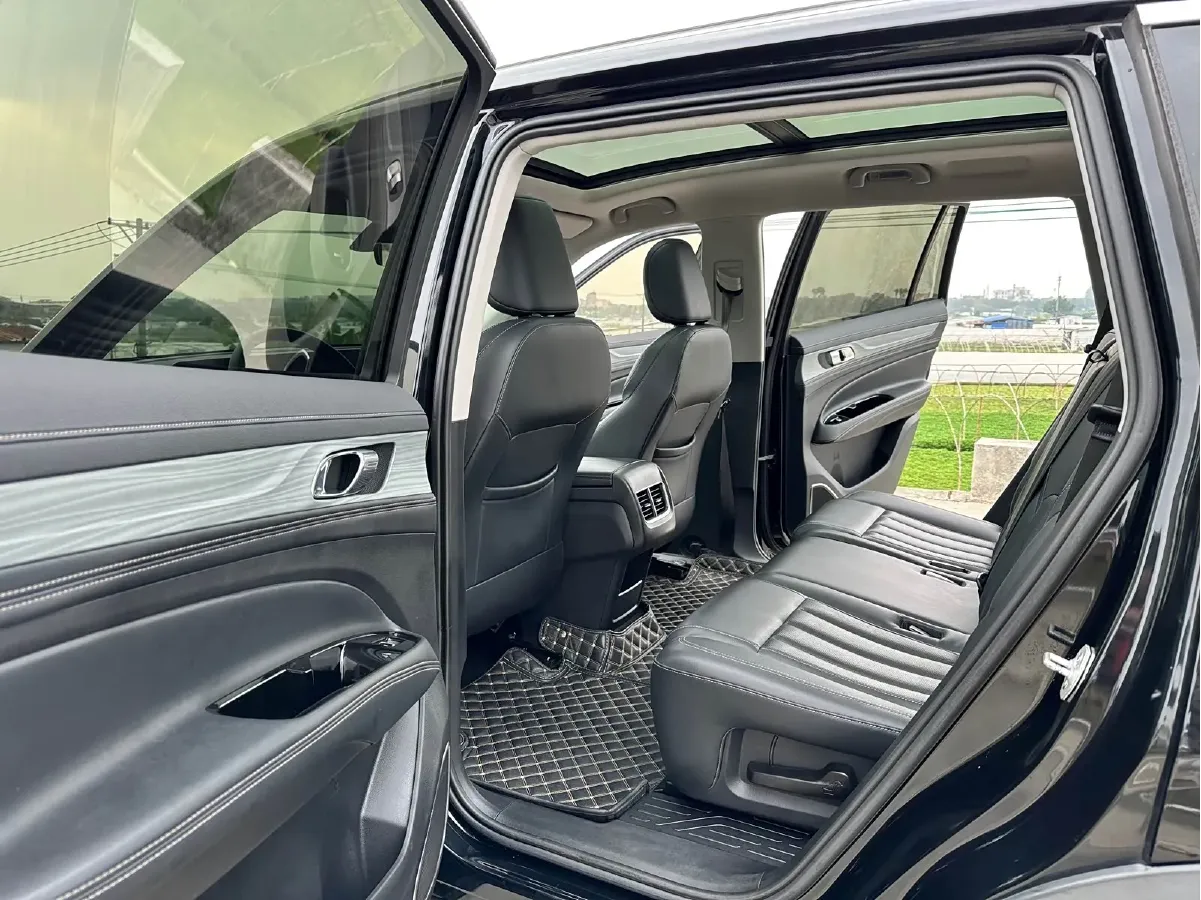 2021 Ford Equator 2.0T 224HP L4 6DCT,autocango,china used car exporter,china ev exporter,chinese used car exporter,chinese used ev exporter