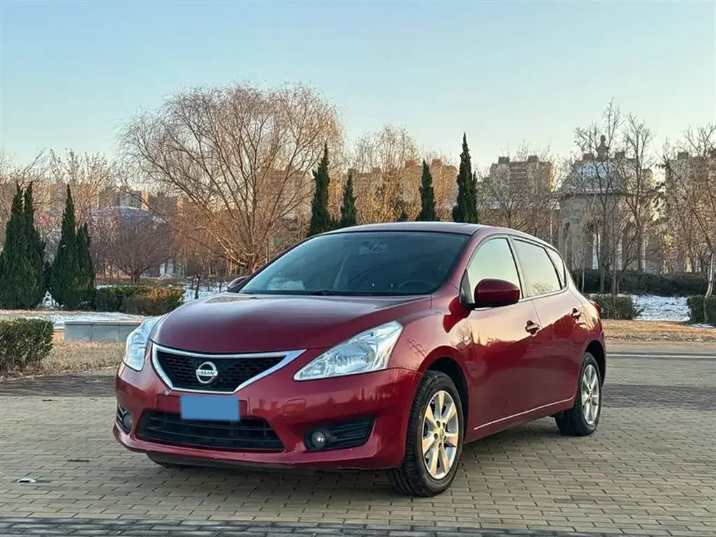 2013 Nissan Tiida 1.6L 126HP L4 CVT
