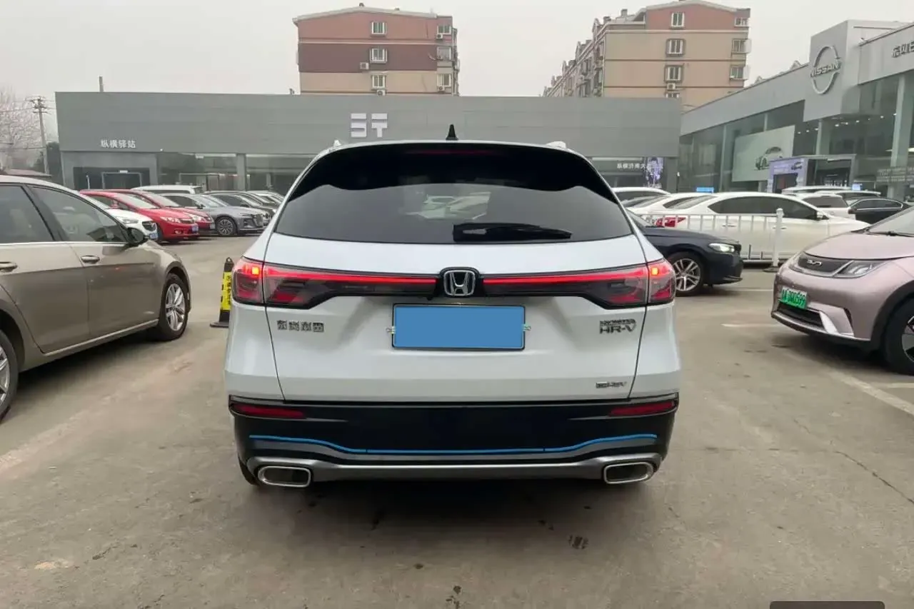 2023 Honda HR-V 2.0L 143HP L4 E-CVT Hybrid,autocango,china used car exporter,china ev exporter,chinese used car exporter,chinese used ev exporter
