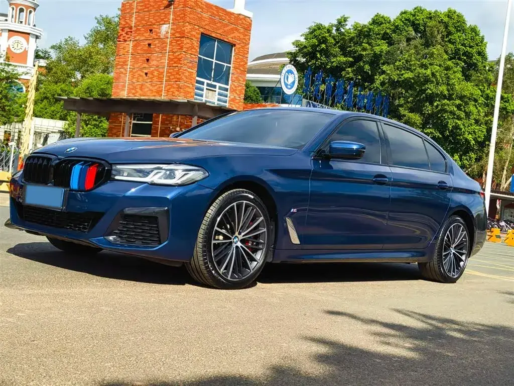 2021 BMW 5 Series 2.0T 252HP L4 8AT