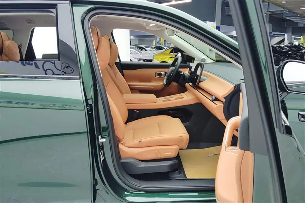 2024 Leapmotor C16 BEV 67.7KWH,autocango,china used car exporter,china ev exporter,chinese used car exporter,chinese used ev exporter