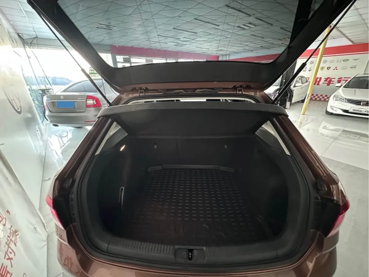 2015 Volkswagen Gran Lavida 1.6L 110HP L4 6AT,autocango,china used car exporter,china ev exporter,chinese used car exporter,chinese used ev exporter