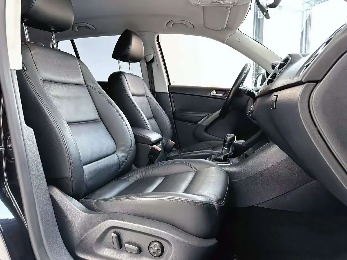 2012 Volkswagen Tiguan 1.8T 160HP L4 6AT,autocango,china used car exporter,china ev exporter,chinese used car exporter,chinese used ev exporter