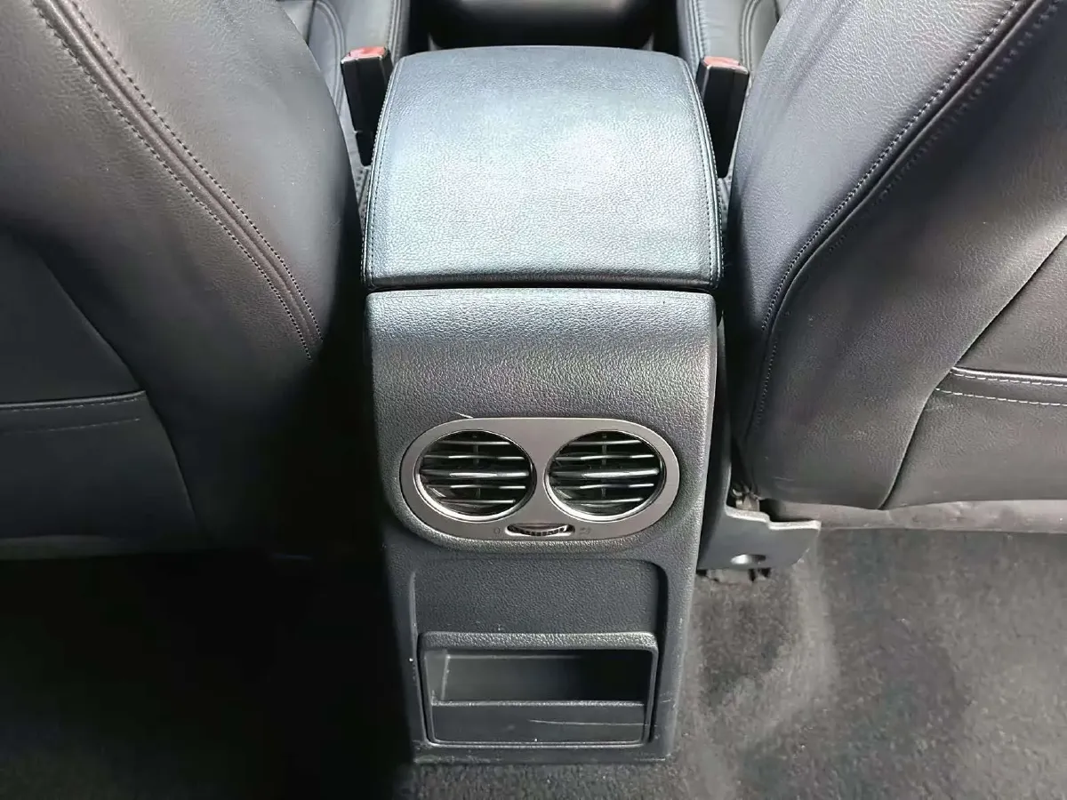 2012 Volkswagen Tiguan 1.8T 160HP L4 6AT,autocango,china used car exporter,china ev exporter,chinese used car exporter,chinese used ev exporter