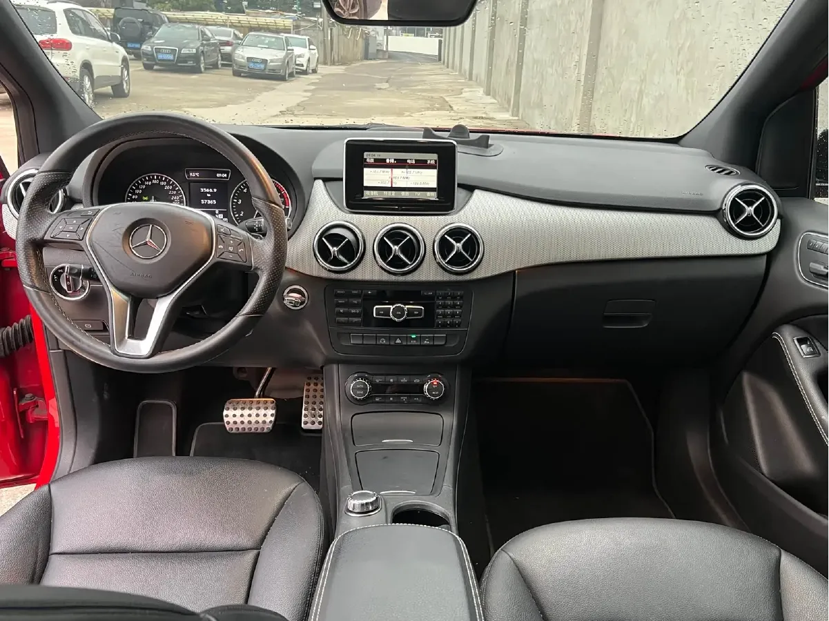 2012 Mercedes-Benz B Class 1.6T 156HP L4 7DCT,autocango,china used car exporter,china ev exporter,chinese used car exporter,chinese used ev exporter