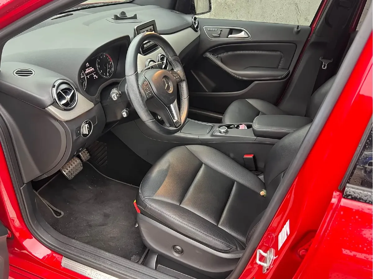 2012 Mercedes-Benz B Class 1.6T 156HP L4 7DCT,autocango,china used car exporter,china ev exporter,chinese used car exporter,chinese used ev exporter