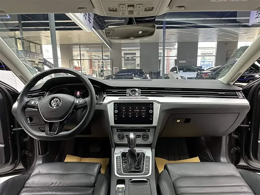 2018 Volkswagen Alltrack 2.0T 220HP L4 6DCT,autocango,china used car exporter,china ev exporter,chinese used car exporter,chinese used ev exporter