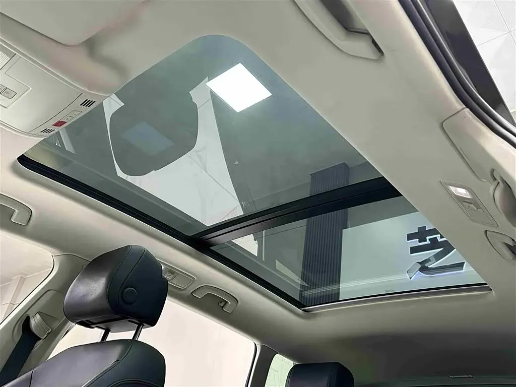 2018 Volkswagen Alltrack 2.0T 220HP L4 6DCT,autocango,china used car exporter,china ev exporter,chinese used car exporter,chinese used ev exporter