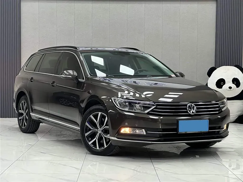 2018 Volkswagen Alltrack 2.0T 220HP L4 6DCT,autocango,china used car exporter,china ev exporter,chinese used car exporter,chinese used ev exporter