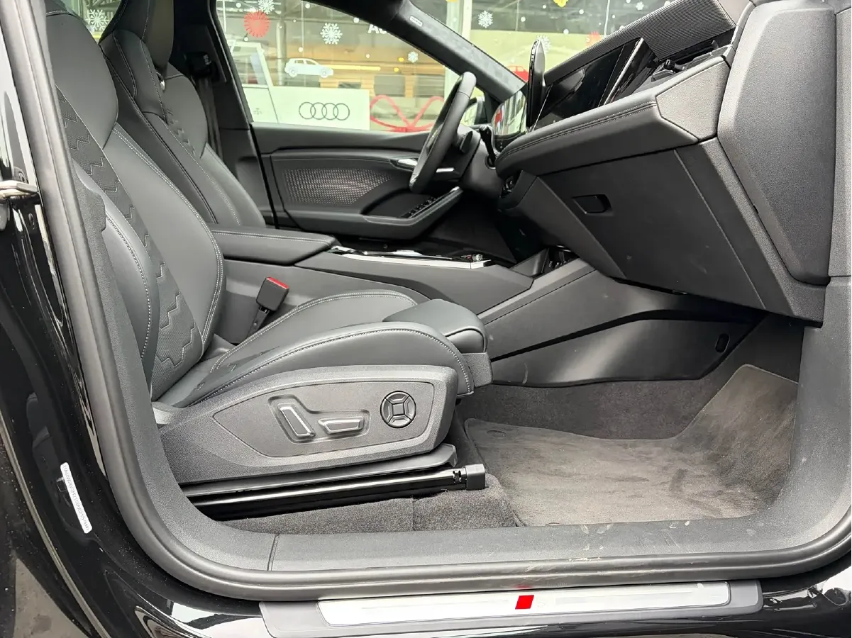 2026 Audi Q6L Sportback e-tron BEV,autocango,china used car exporter,china ev exporter,chinese used car exporter,chinese used ev exporter