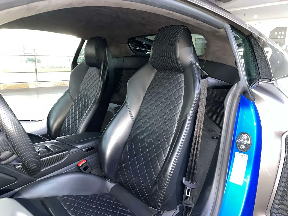 2016 Audi R8 5.2L 611HP V10 7DCT,autocango,china used car exporter,china ev exporter,chinese used car exporter,chinese used ev exporter