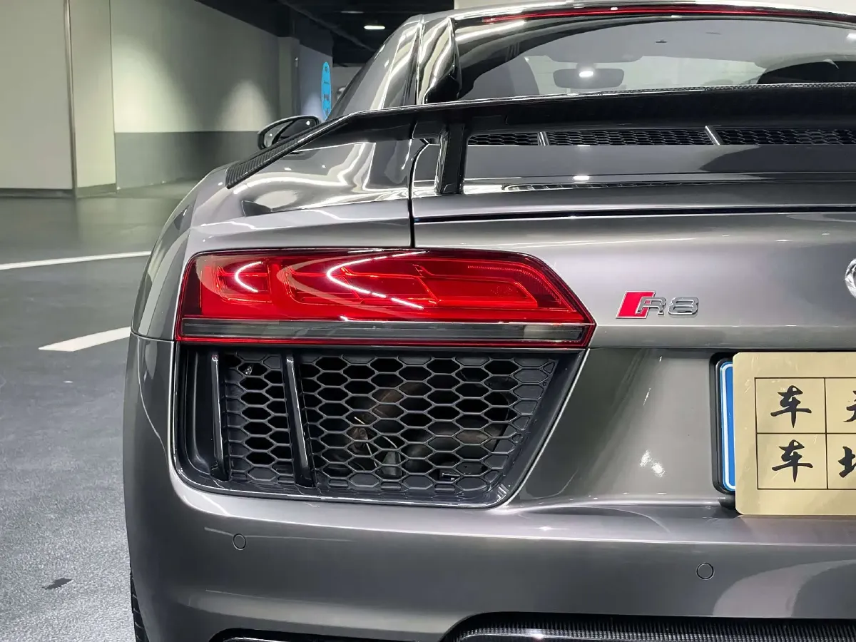 2016 Audi R8 5.2L 611HP V10 7DCT,autocango,china used car exporter,china ev exporter,chinese used car exporter,chinese used ev exporter