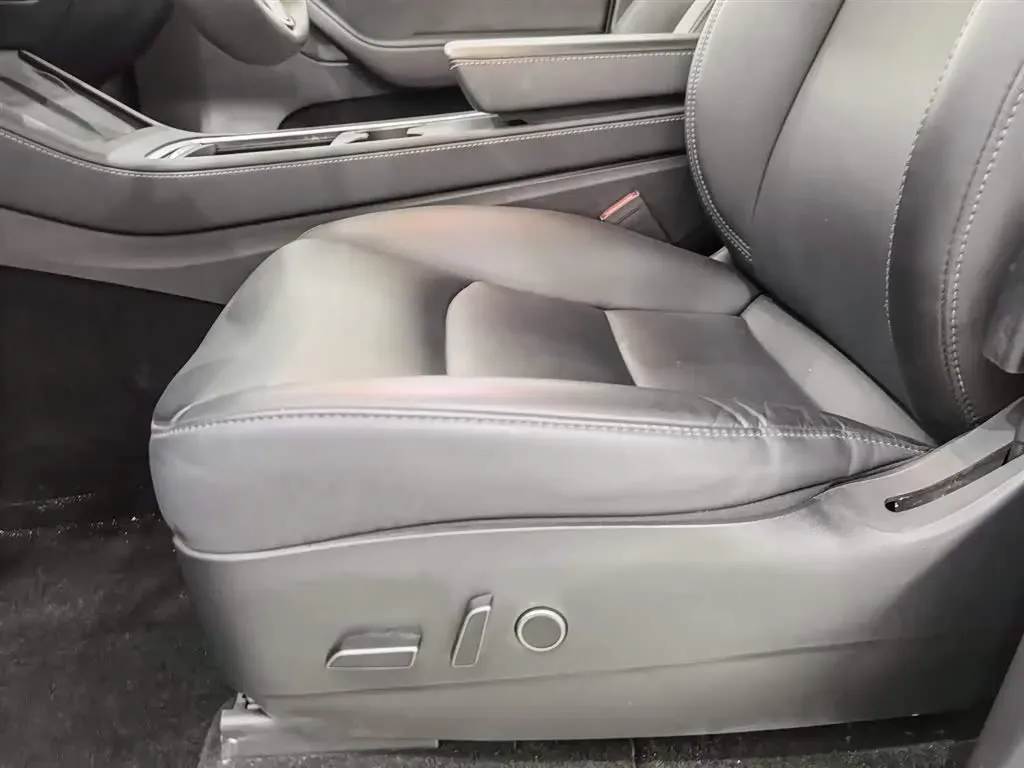 2022 Tesla Model Y BEV 60KWH,autocango,china used car exporter,china ev exporter,chinese used car exporter,chinese used ev exporter