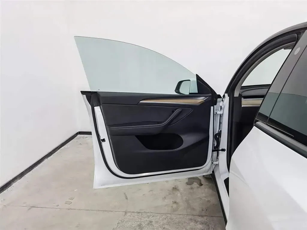 2022 Tesla Model Y BEV 60KWH,autocango,china used car exporter,china ev exporter,chinese used car exporter,chinese used ev exporter