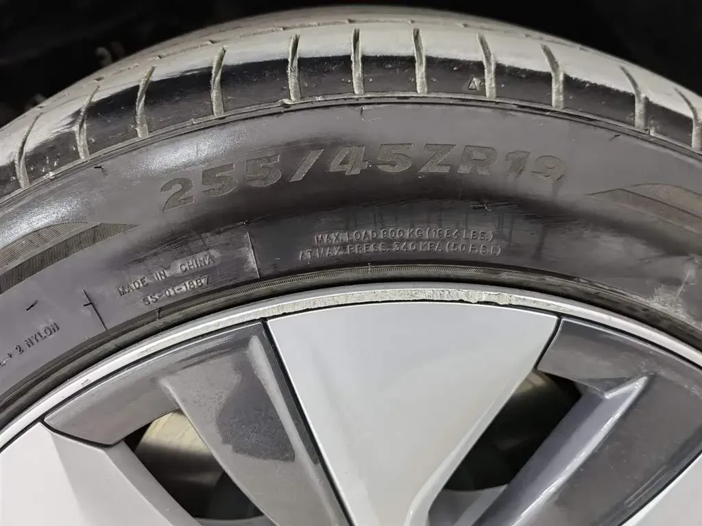 2022 Tesla Model Y BEV 60KWH,autocango,china used car exporter,china ev exporter,chinese used car exporter,chinese used ev exporter