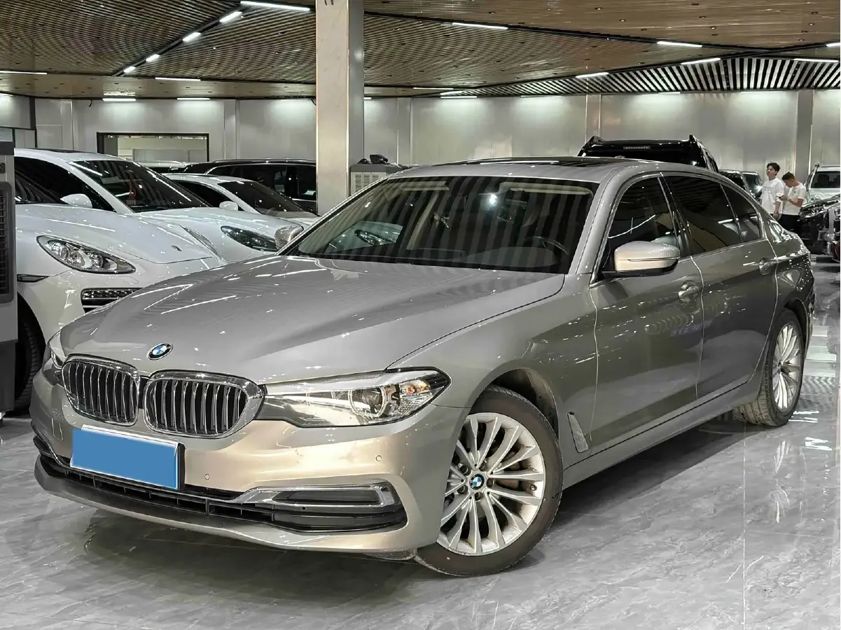 2020 BMW 5 Series 2.0T 184HP L4 8AT