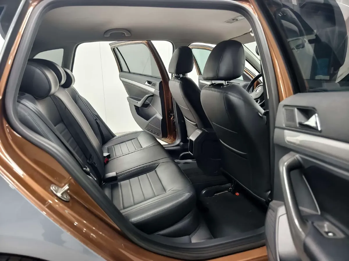 2015 Volkswagen Gran Lavida 1.6L 110HP L4 6AT,autocango,china used car exporter,china ev exporter,chinese used car exporter,chinese used ev exporter