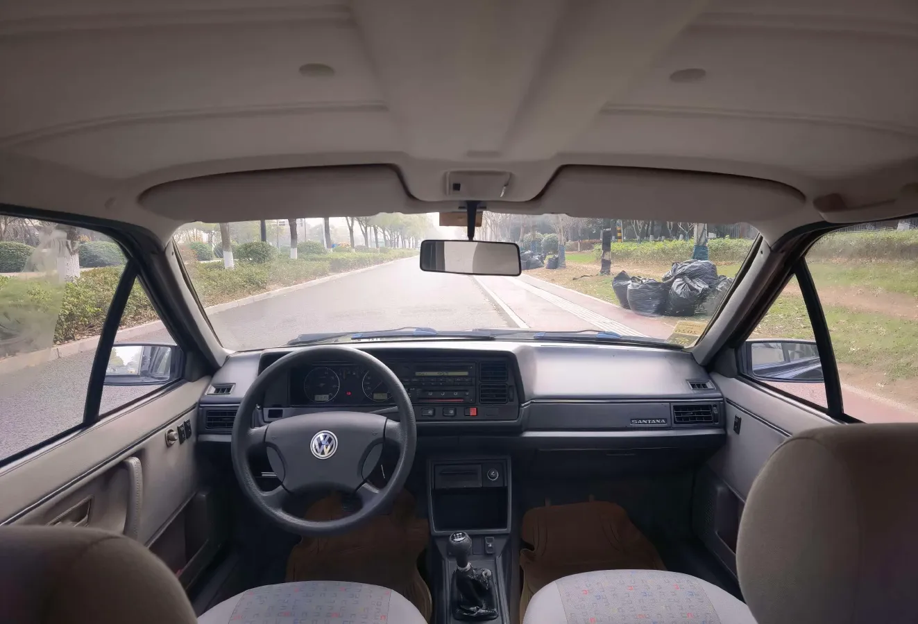 2007 Volkswagen Santana Classic 1.8L 95HP L4 5MT,autocango,china used car exporter,china ev exporter,chinese used car exporter,chinese used ev exporter