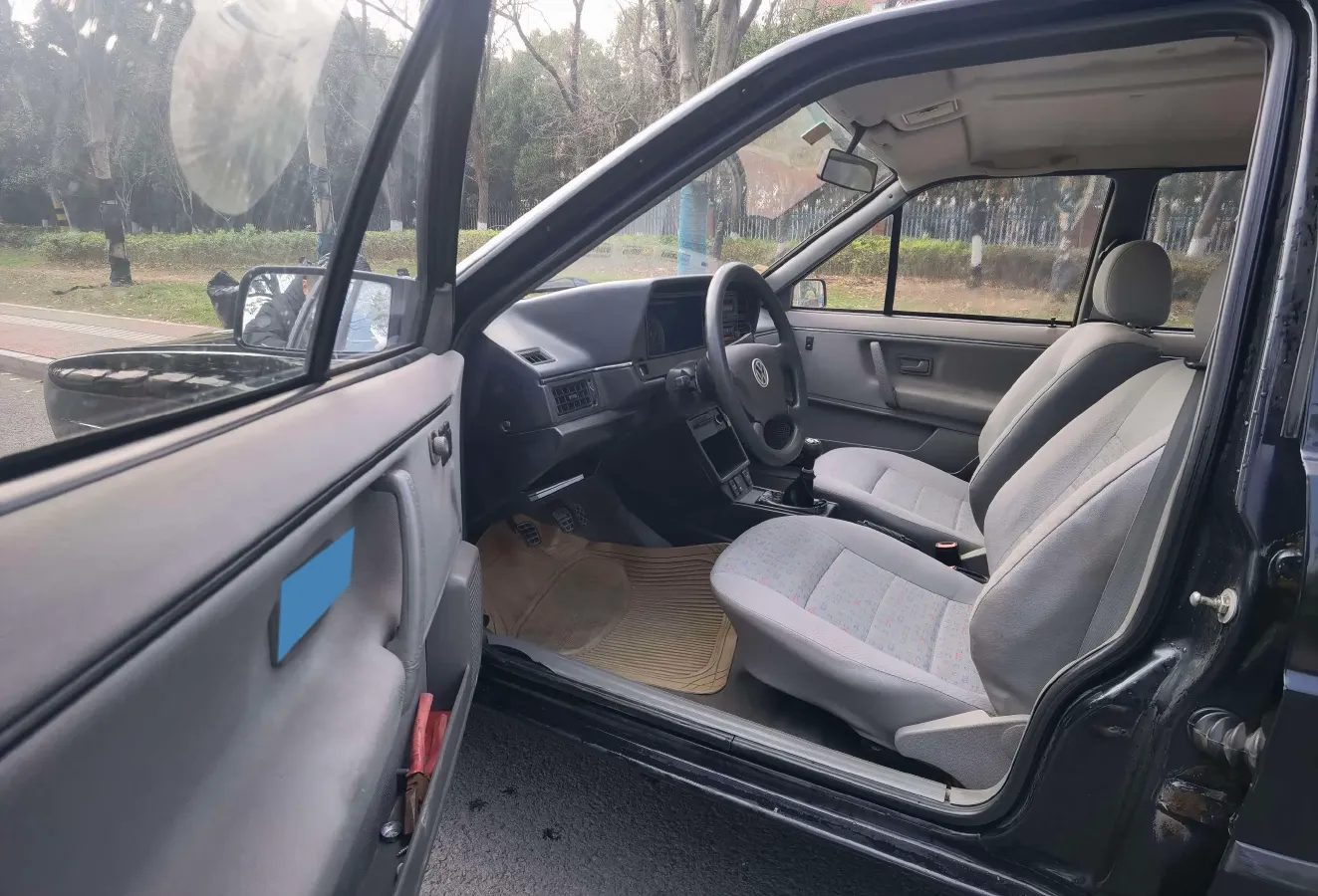 2007 Volkswagen Santana Classic 1.8L 95HP L4 5MT,autocango,china used car exporter,china ev exporter,chinese used car exporter,chinese used ev exporter