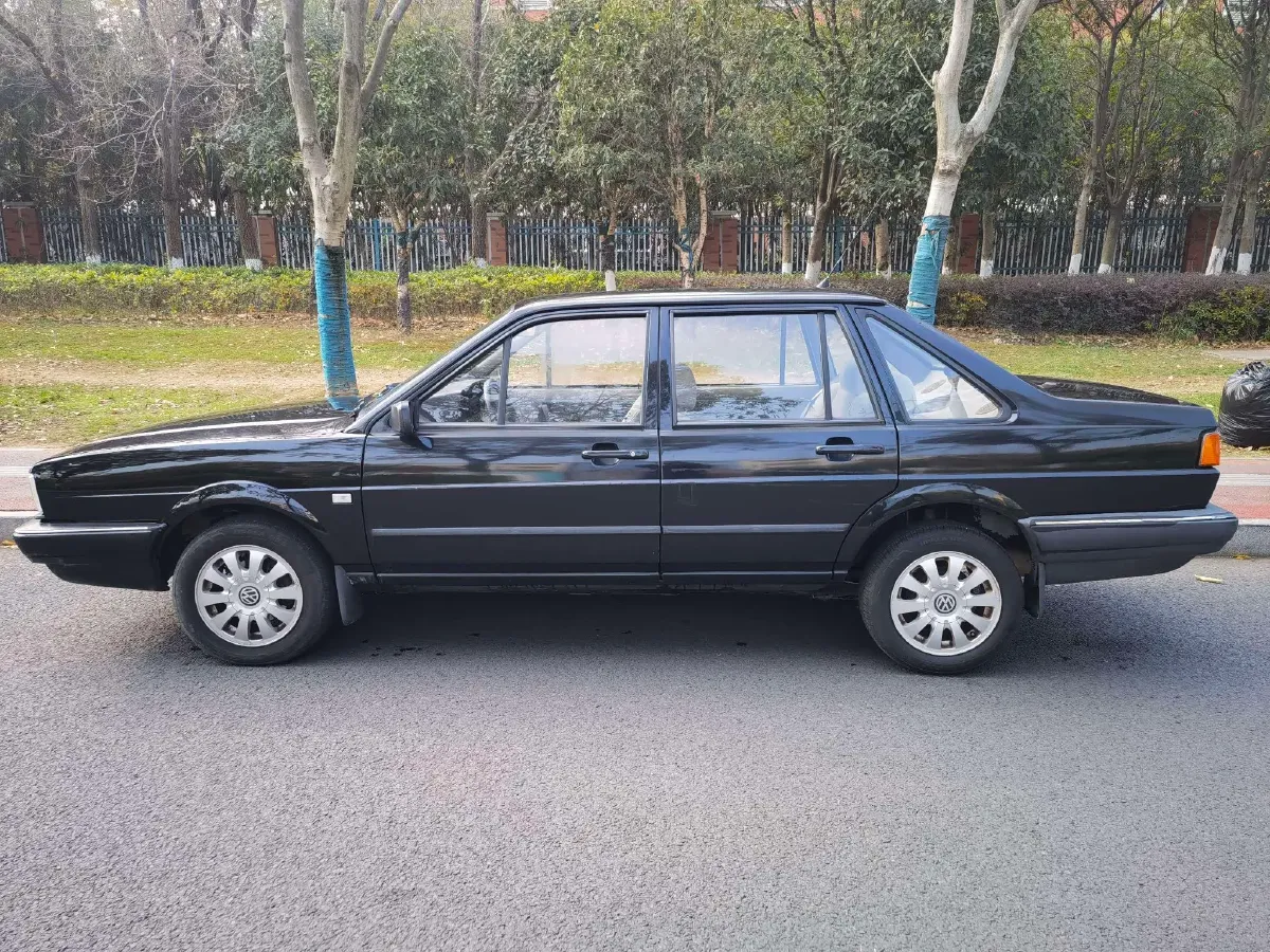 2007 Volkswagen Santana Classic 1.8L 95HP L4 5MT,autocango,china used car exporter,china ev exporter,chinese used car exporter,chinese used ev exporter