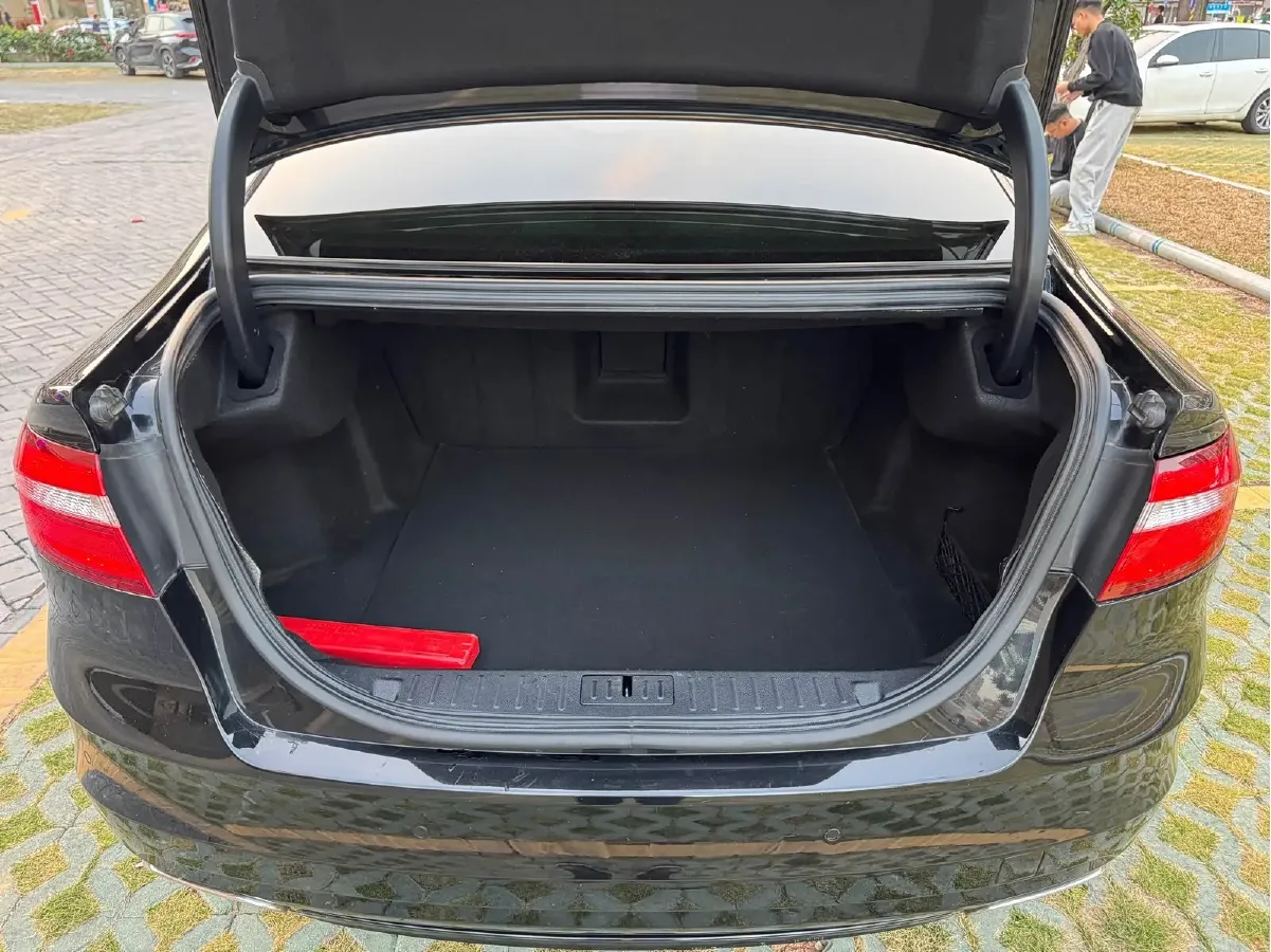 2015 Ford Taurus 2.0T 245HP L4 6AT,autocango,china used car exporter,china ev exporter,chinese used car exporter,chinese used ev exporter