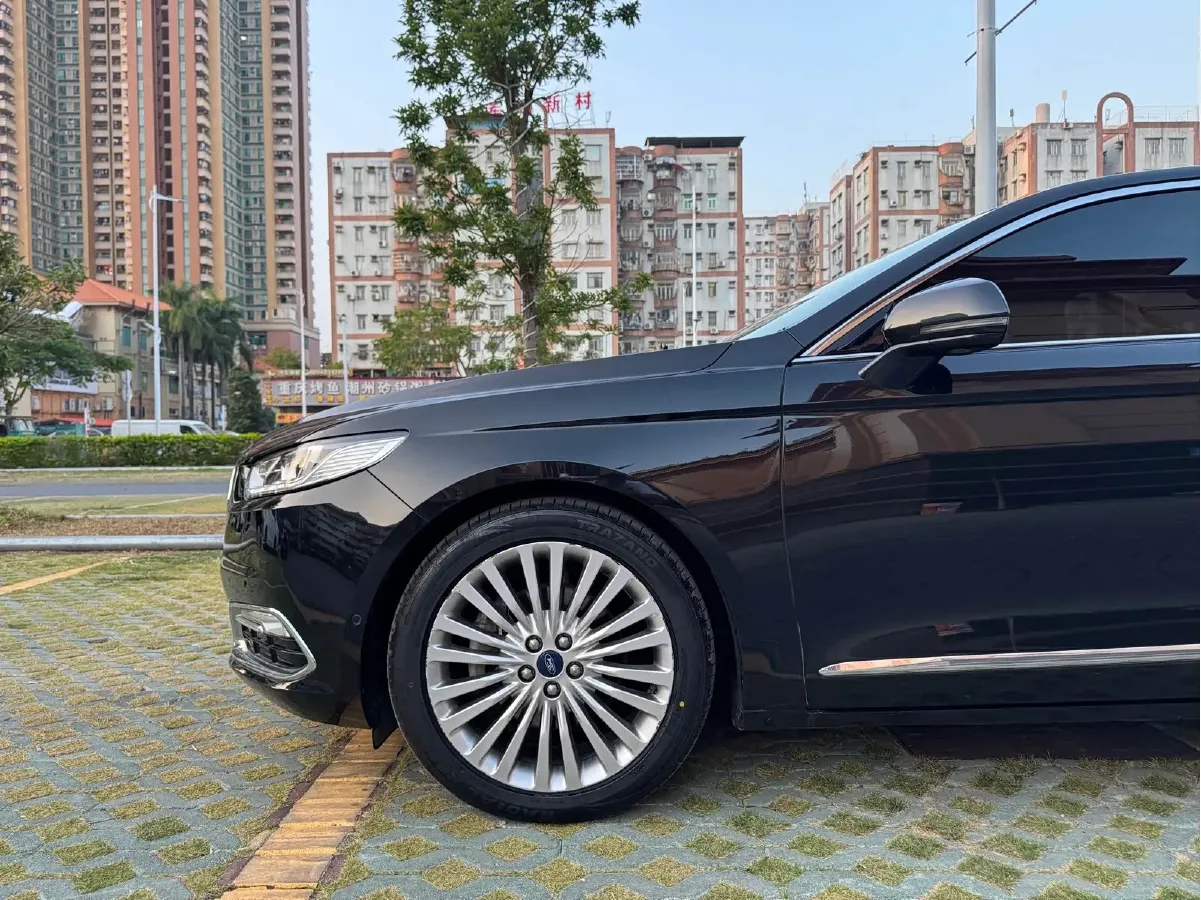 2015 Ford Taurus 2.0T 245HP L4 6AT,autocango,china used car exporter,china ev exporter,chinese used car exporter,chinese used ev exporter