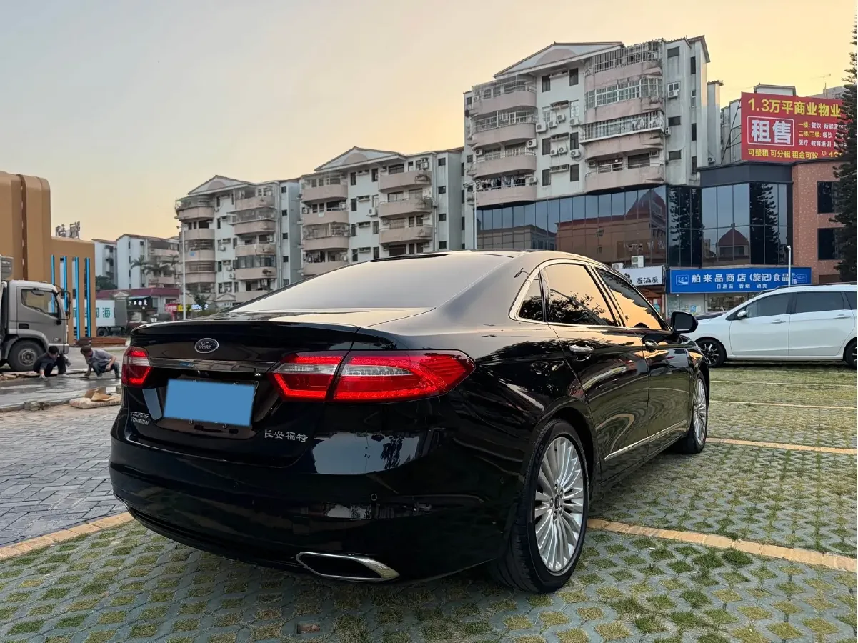 2015 Ford Taurus 2.0T 245HP L4 6AT,autocango,china used car exporter,china ev exporter,chinese used car exporter,chinese used ev exporter