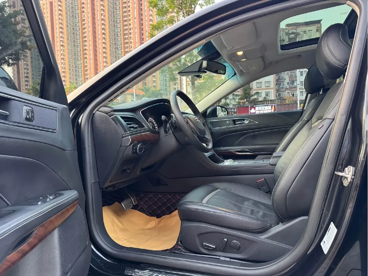 2015 Ford Taurus 2.0T 245HP L4 6AT,autocango,china used car exporter,china ev exporter,chinese used car exporter,chinese used ev exporter