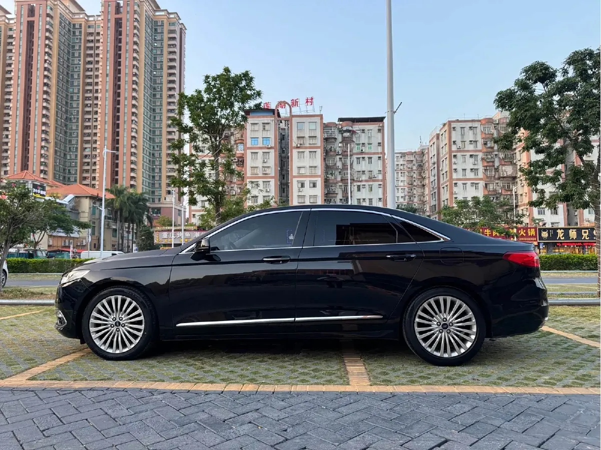 2015 Ford Taurus 2.0T 245HP L4 6AT,autocango,china used car exporter,china ev exporter,chinese used car exporter,chinese used ev exporter