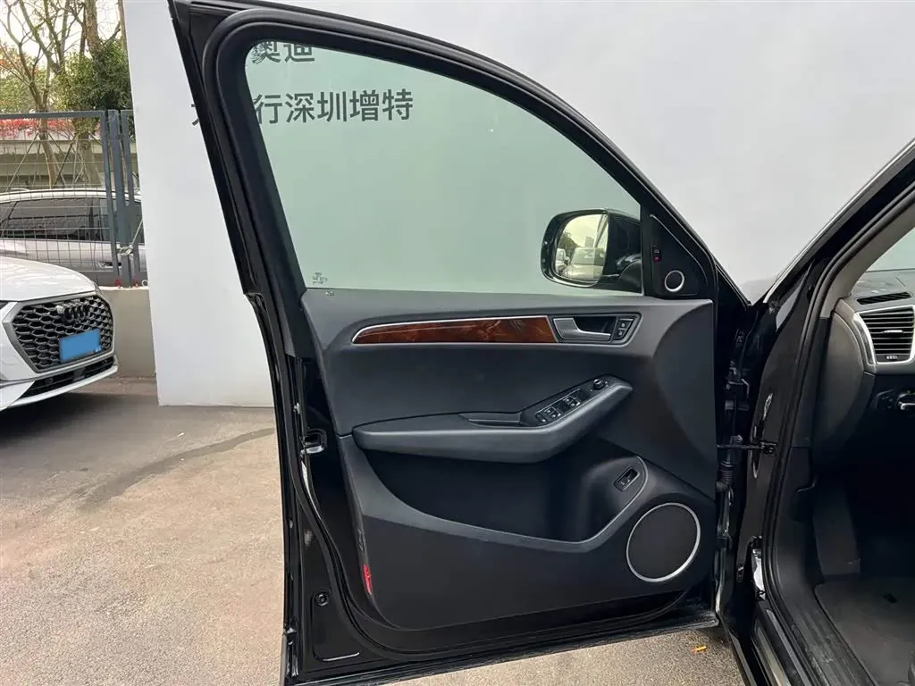 2012 Audi Q5 2.0T 211HP L4 8AT,autocango,china used car exporter,china ev exporter,chinese used car exporter,chinese used ev exporter