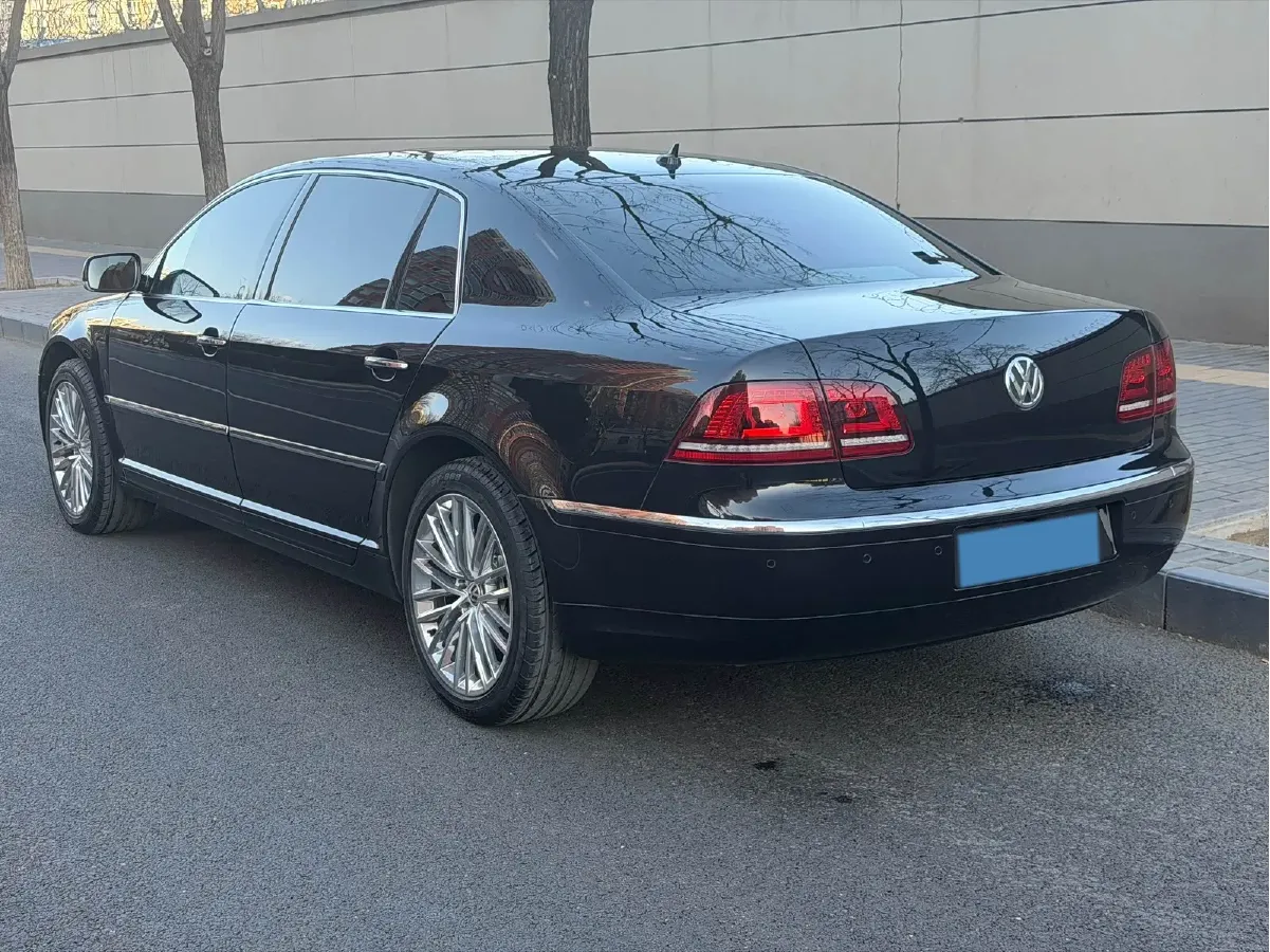 2015 Volkswagen Pheaton 3.0L 250HP V6 6AT,autocango,china used car exporter,china ev exporter,chinese used car exporter,chinese used ev exporter