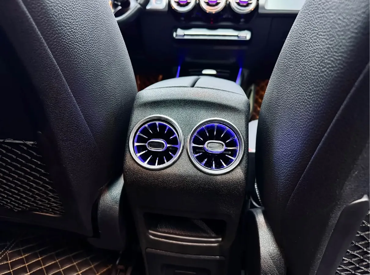 2022 Mercedes-Benz GLB AMG 2.0T 306HP L4 8DCT,autocango,china used car exporter,china ev exporter,chinese used car exporter,chinese used ev exporter