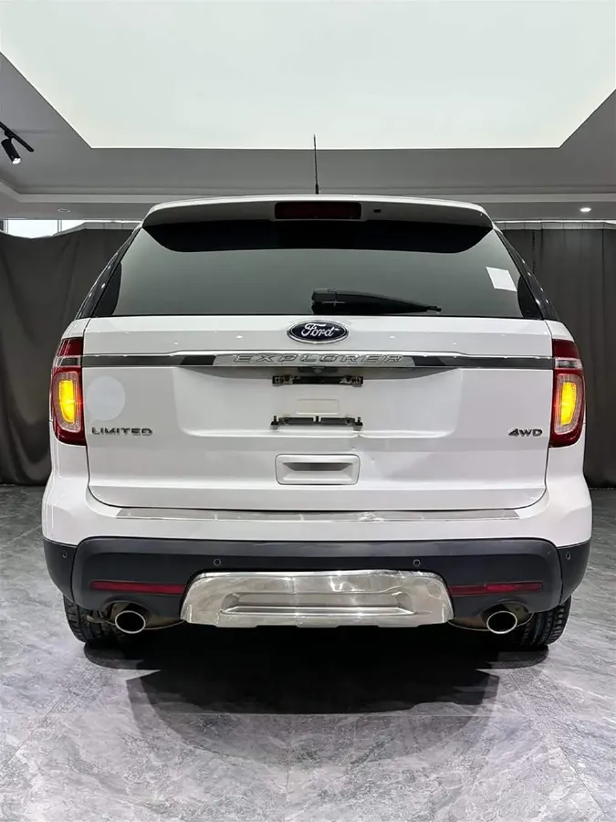 2013 Ford Explorer 3.5L 291HP V6 6AT,autocango,china used car exporter,china ev exporter,chinese used car exporter,chinese used ev exporter