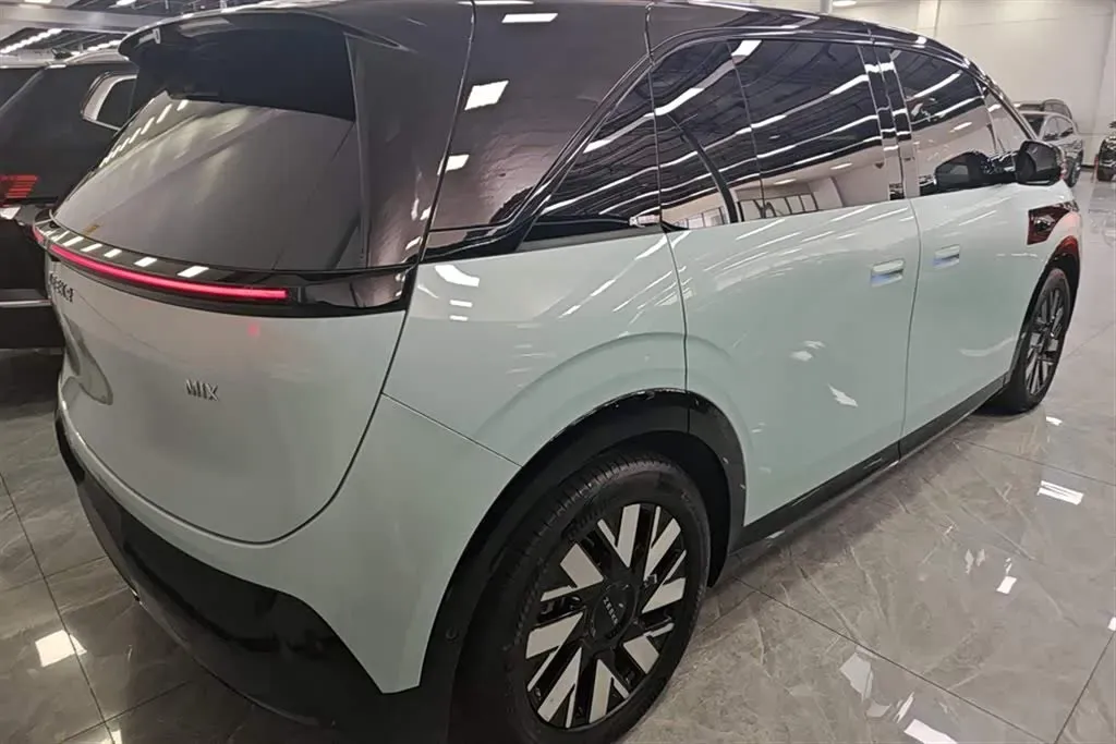 2025 Zeekr MIX BEV 76KWH,autocango,china used car exporter,china ev exporter,chinese used car exporter,chinese used ev exporter