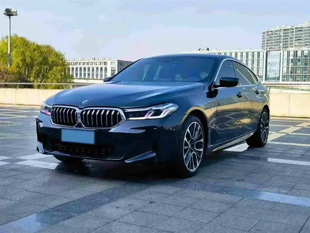 2022 BMW 6 Series GT 2.0T 245HP L4 8AT
