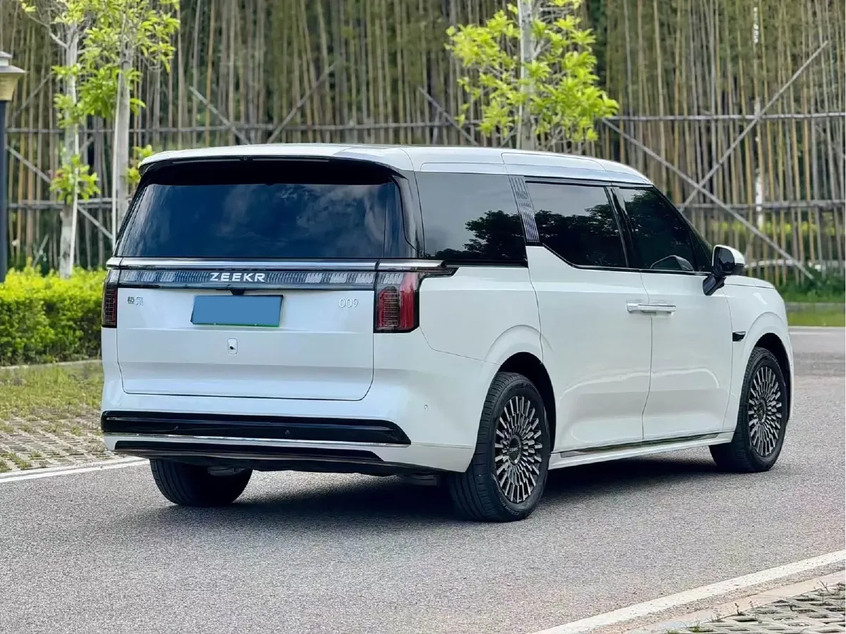 2024 Zeekr 009 BEV 108KWH,autocango,china used car exporter,china ev exporter,chinese used car exporter,chinese used ev exporter
