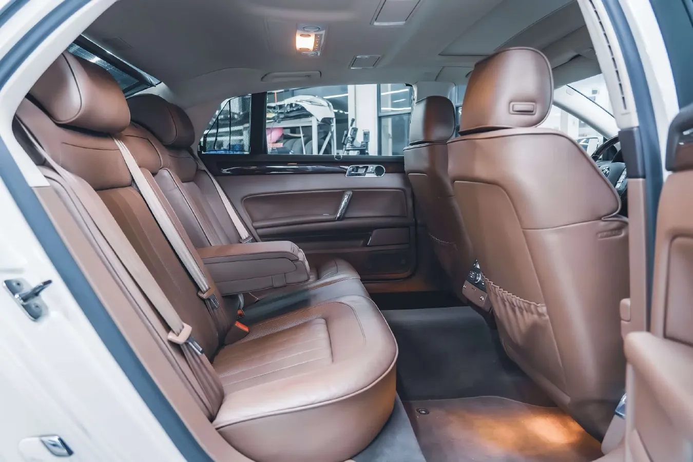 2012 Volkswagen Pheaton 3.0L 250HP V6 6AT,autocango,china used car exporter,china ev exporter,chinese used car exporter,chinese used ev exporter