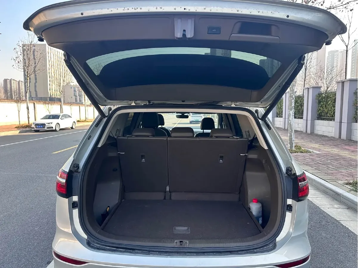 2020 Volkswagen Viloran 2.0T 186HP L4 7DCT,autocango,china used car exporter,china ev exporter,chinese used car exporter,chinese used ev exporter