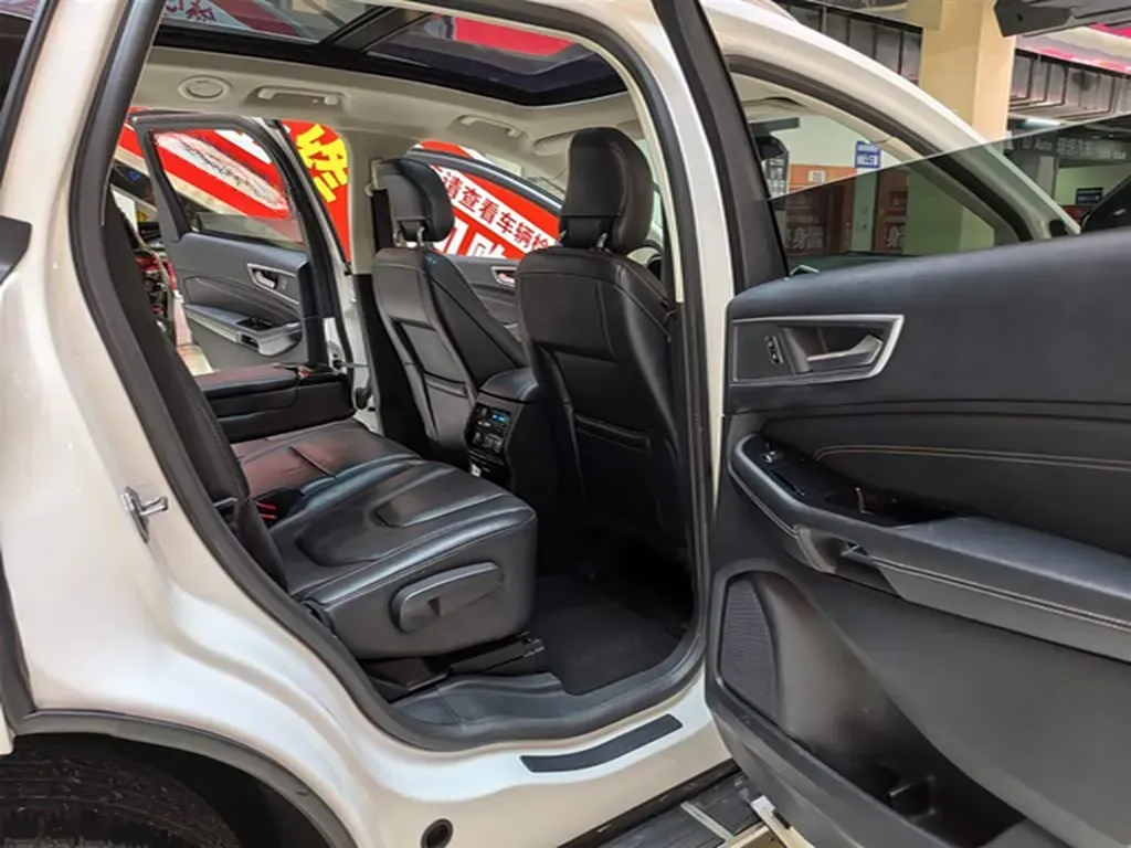 2016 Ford Edge 2.0T 245HP L4 6AT,autocango,china used car exporter,china ev exporter,chinese used car exporter,chinese used ev exporter