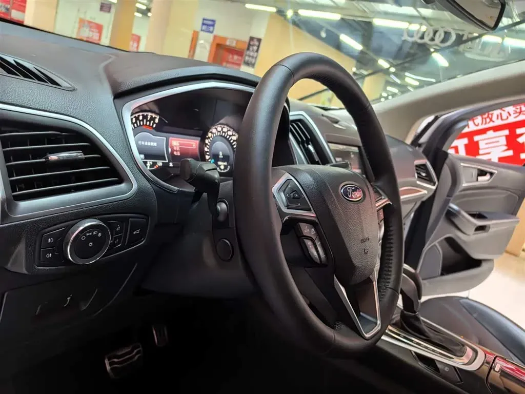 2016 Ford Edge 2.0T 245HP L4 6AT,autocango,china used car exporter,china ev exporter,chinese used car exporter,chinese used ev exporter