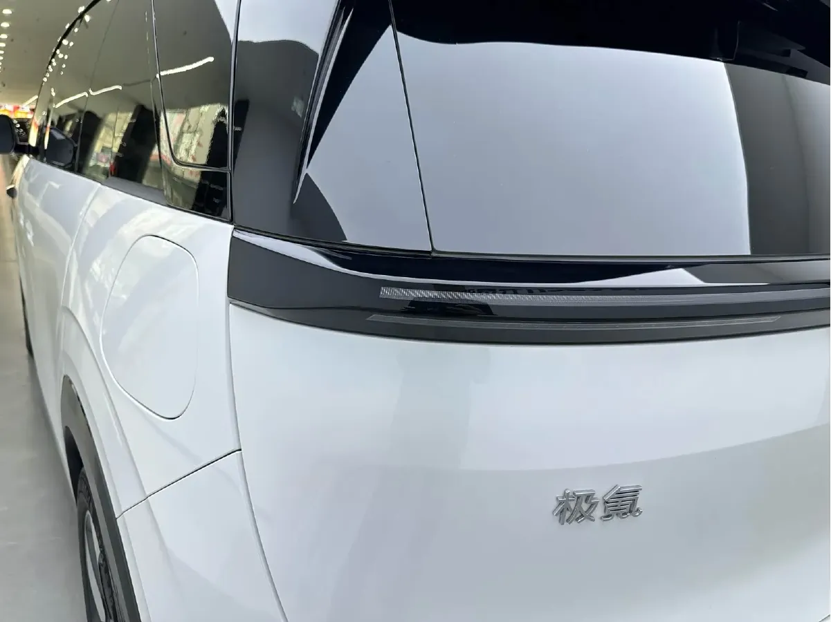 2025 Zeekr MIX BEV 102KWH,autocango,china used car exporter,china ev exporter,chinese used car exporter,chinese used ev exporter