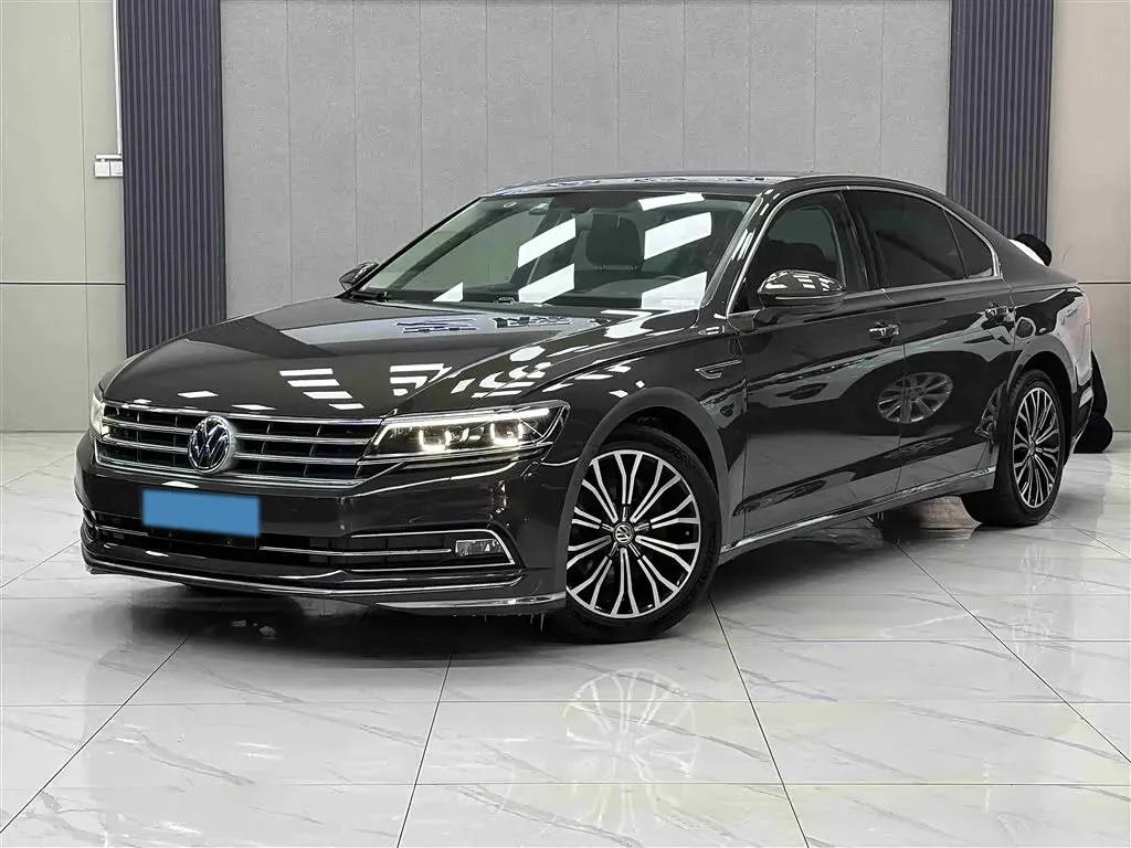 2016 Volkswagen Phideon 2.0T 224HP L4 7DCT,autocango,china used car exporter,china ev exporter,chinese used car exporter,chinese used ev exporter
