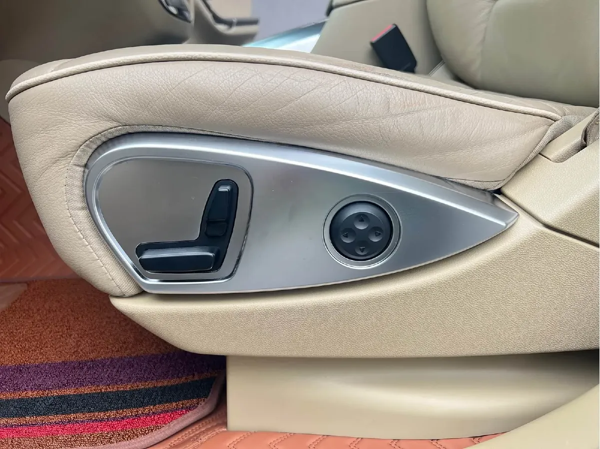 2015 Mercedes-Benz R Class 3.0T 333HP V6 7AT,autocango,china used car exporter,china ev exporter,chinese used car exporter,chinese used ev exporter