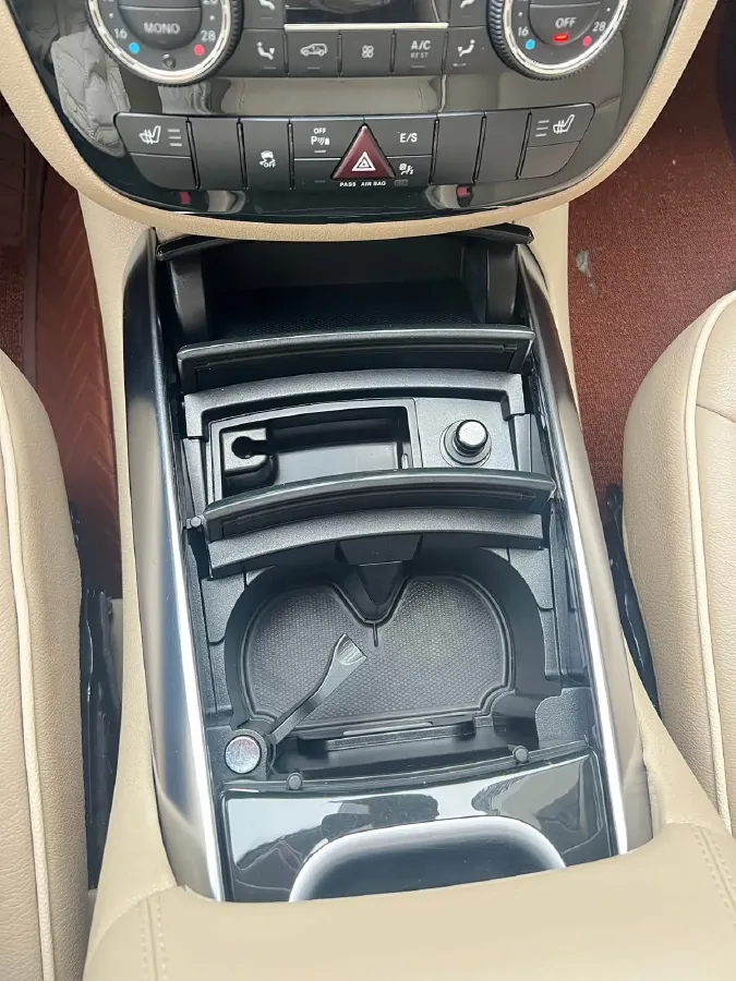 2015 Mercedes-Benz R Class 3.0T 333HP V6 7AT,autocango,china used car exporter,china ev exporter,chinese used car exporter,chinese used ev exporter