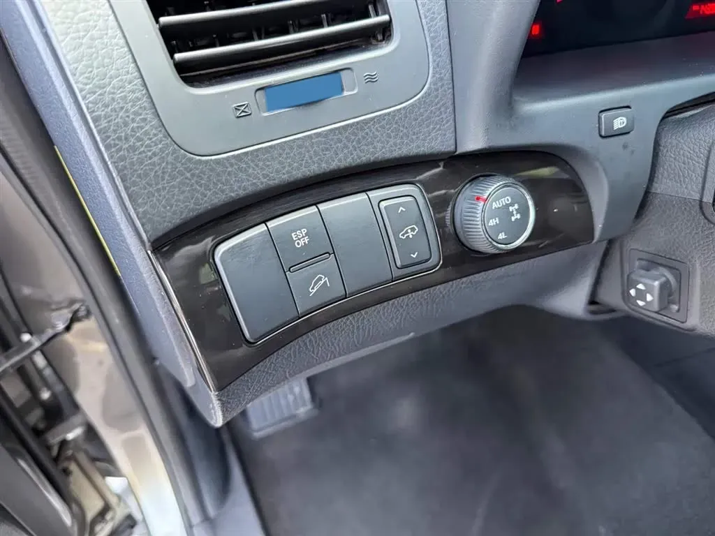 2013 Kia Borrego 3.8L 274HP V6 5AT,autocango,china used car exporter,china ev exporter,chinese used car exporter,chinese used ev exporter