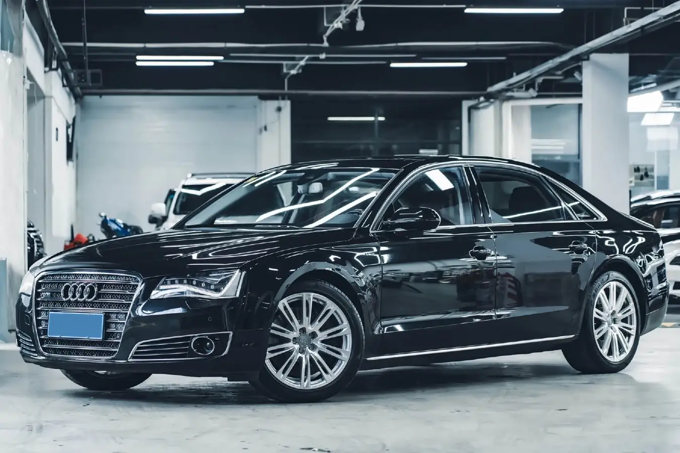 2013 Audi A8 6.3L 500HP W12 8AT