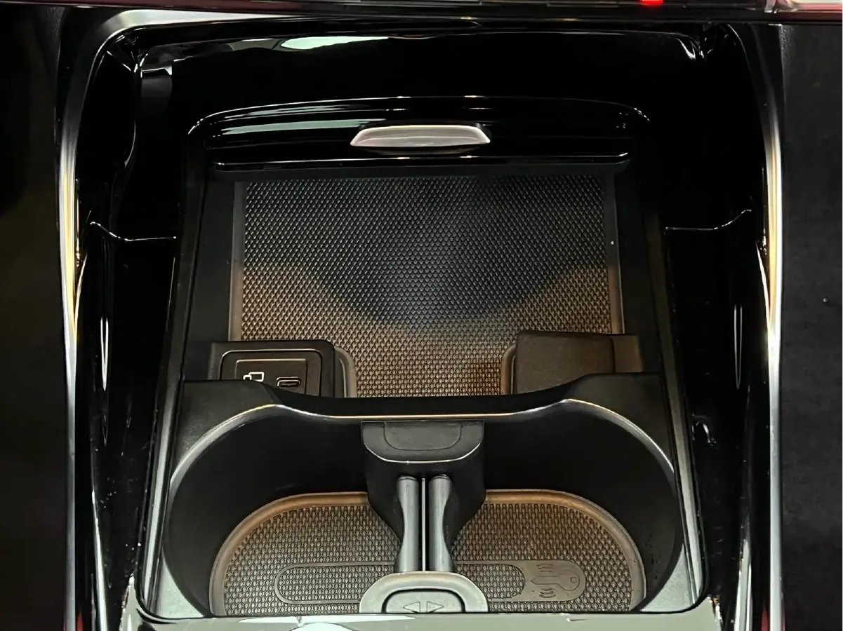 2021 Mercedes-Benz CLA AMG 2.0T 306HP L4 7DCT,autocango,china used car exporter,china ev exporter,chinese used car exporter,chinese used ev exporter