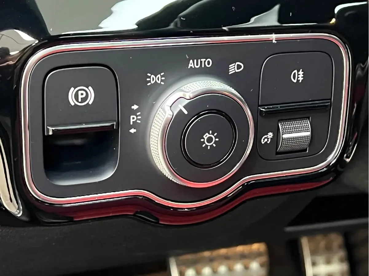 2021 Mercedes-Benz CLA AMG 2.0T 306HP L4 7DCT,autocango,china used car exporter,china ev exporter,chinese used car exporter,chinese used ev exporter