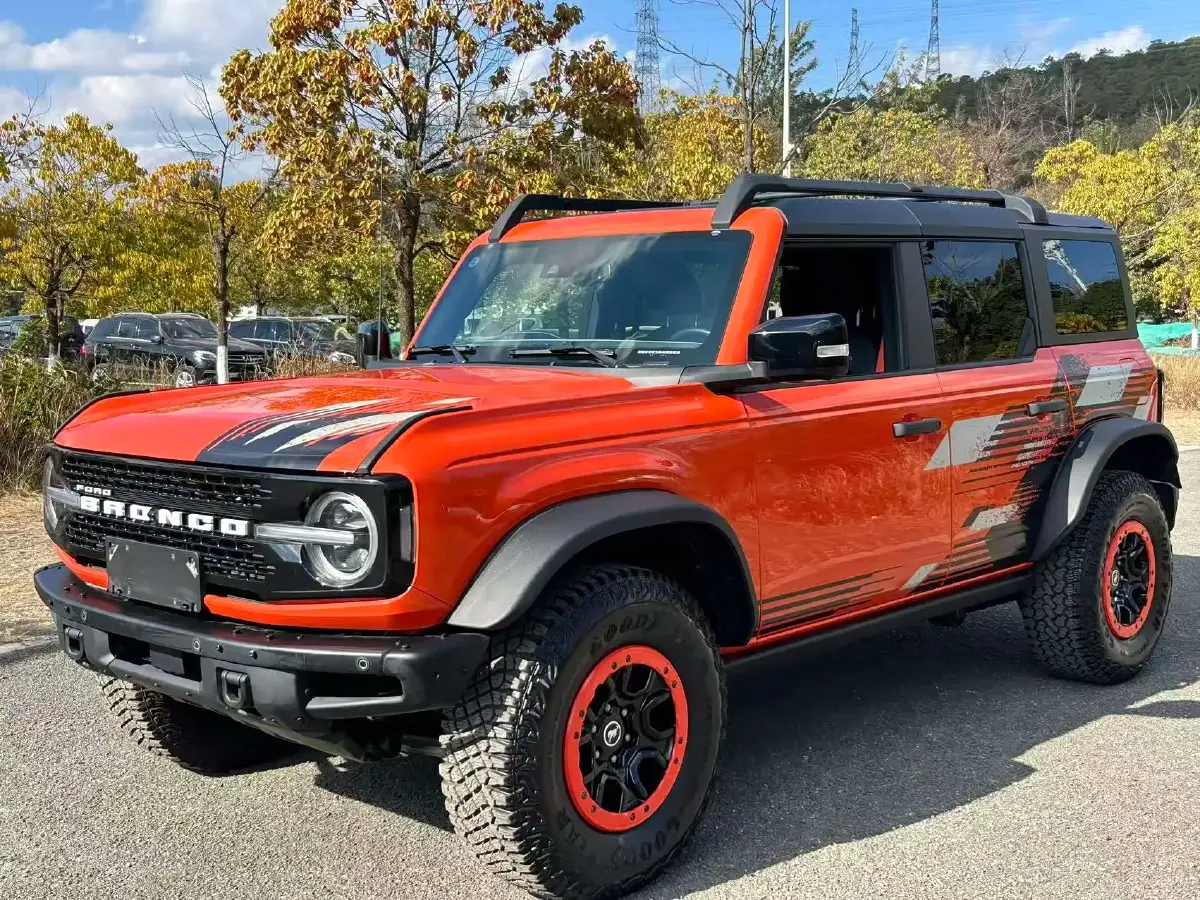 2025 Ford Bronco 2.3T 275HP L4 10AT